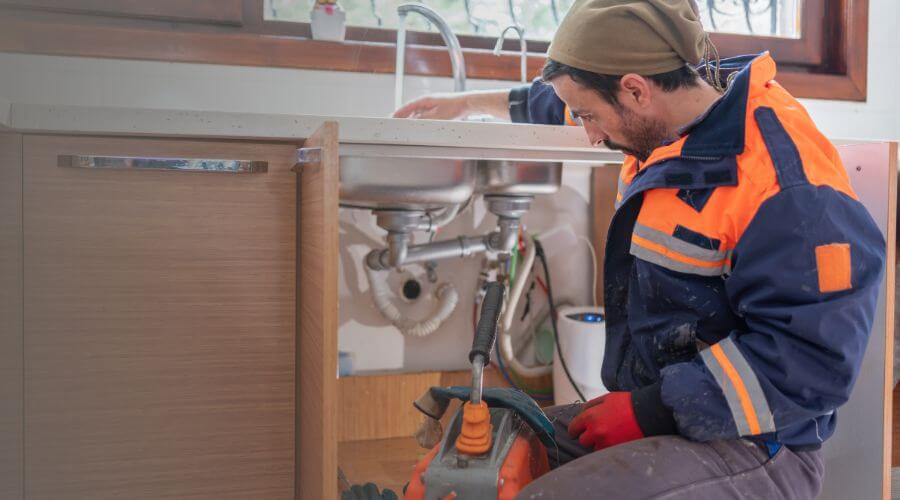 Expert burst pipe repair services in Zapata, TX